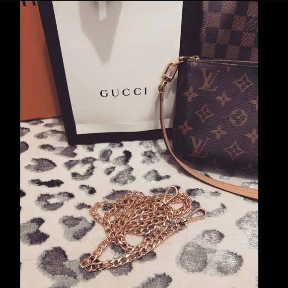 ✨LAST ONE✨[boutique] gold crossbody chain - Picture 8 of 8